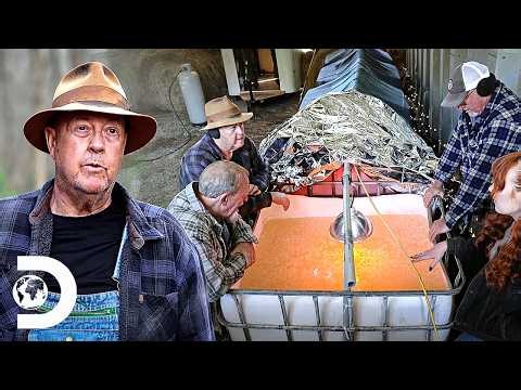 Mark And Digger Use Space Blankets To Save $70,000 In Mash | Moonshiners
