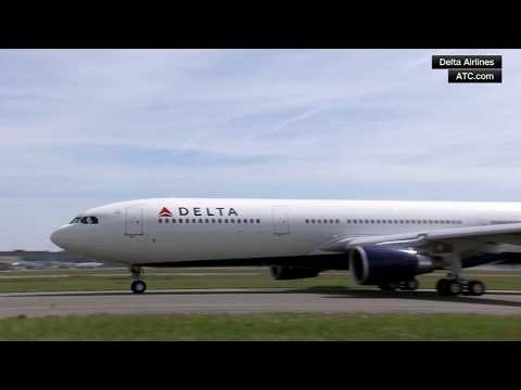 Delta flight reportedly hit by firework while landing at Midway