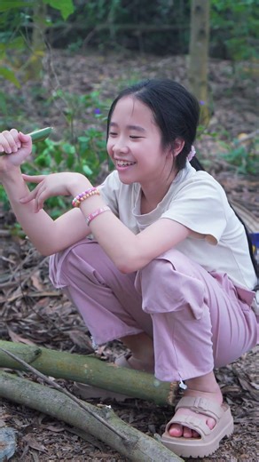 Sizzling Forest Roast Chicken | Primitive Open-Fire Cooking #rurallife #gardentotable #slowliving