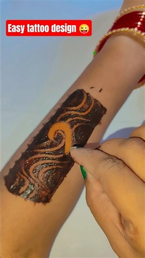 Comb 🪮 easy tattoo mehndi design #bridal #mehndi #karwachauthspecial #shorts