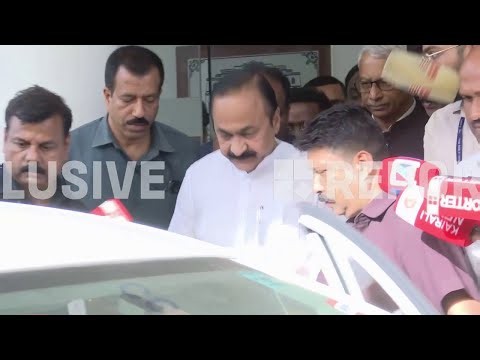ED റെയ്ഡില്‍ മൗനം തുടർന്ന് മുഖ്യമന്ത്രി VD സതീശൻ, തലസ്ഥാനത്ത് സംഘര്‍ഷാവസ്ഥ തുടരുന്നു | REPORTER LIVE