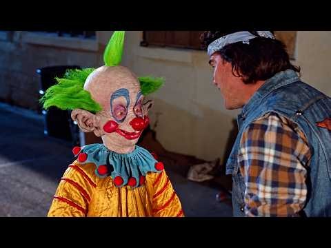 Killer Klown's from Outer space (bicycle scene)