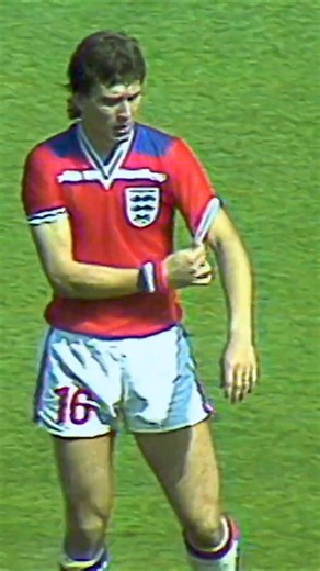 England's Bryan Robson Scores In Under 30 Seconds #shorts #england #worldcup