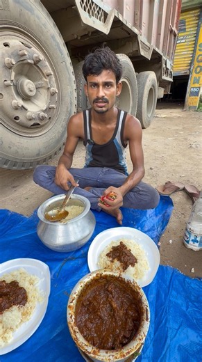 झारखंड के ट्रक ड्राइवर साहब ने आज खिलाया मटन | #shorts #ytshorts #streetfood #mutton