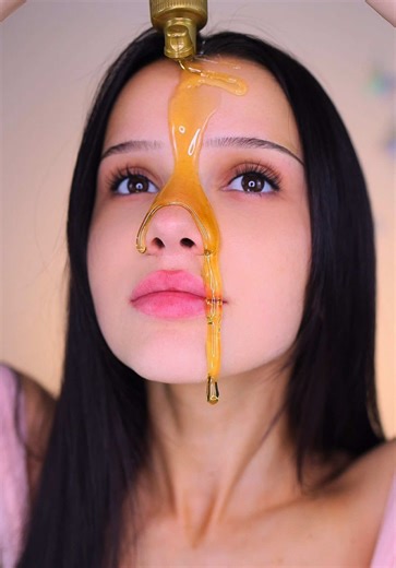 Natural Remedy for Clear Skin Using Honey