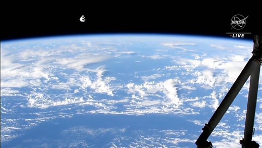 Watch SpaceX's CRS-27 Cargo Dragon approaching and docking with space station