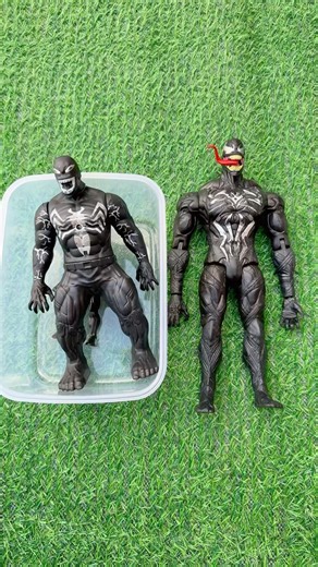 Venom collection from small to large