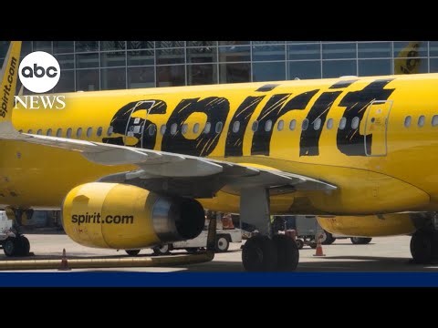 Passengers scramble after Spirit Airlines shutters