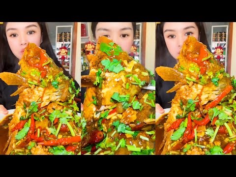 Chinese Food Mukbang: Enjoying Fish Head Curry with Spicy Seafood and ASMR Eating Sounds