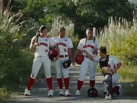 Read the full story: https://vogue.ph/lifestyle/sports/blu-girls-softball-national-team/ Whether it’s in or off-season, the #BluGirls are here to play. Coming of age on the field, the young members of the Philippine women’s national softball team (@softballphilippines) meet competition with passion, strength, and an undeniable sense of sisterhood. Every game is an expression of trust, and the fun that’s found when instinct leads the way. See the full beauty editorial in the Homecoming Issue of V