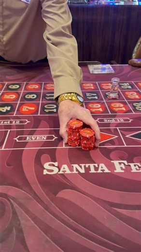 Why Are 17 & 20 Always Getting Played on the Roulette Table? 🎰👀