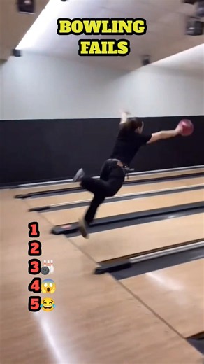 BOWLING FAILS! 🎳😂 #Shorts