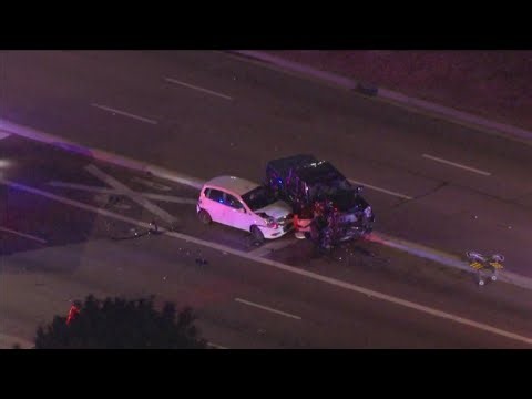 Grand Avenue closed in both directions in Glendale