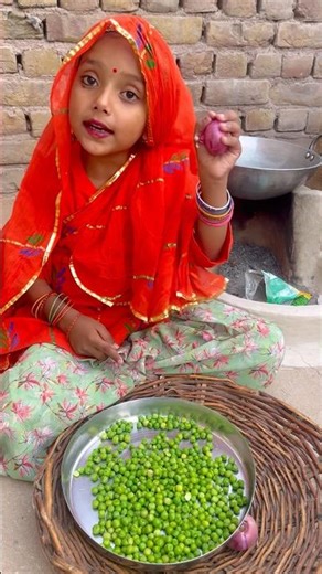 😂😛छोटी बहू मटर की सब्ज़ी.#chhoti Bahu#Balika Vadhu#saas Bahu ki NOKjhok#funnyvideo#short#viral#