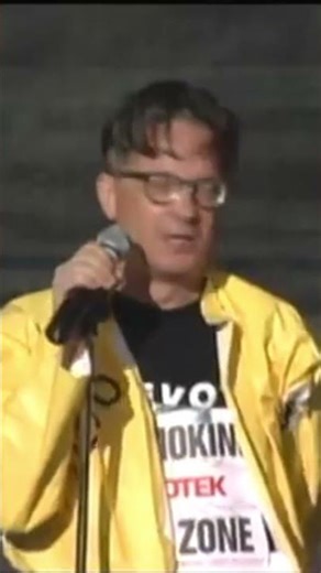 DEVO performing "Blockhead" live at Lollapalooza.