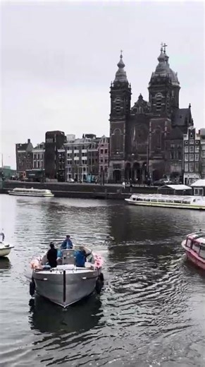 Cruising Canals, Amsterdam, Contiki from Giovanna I. 🇳🇱