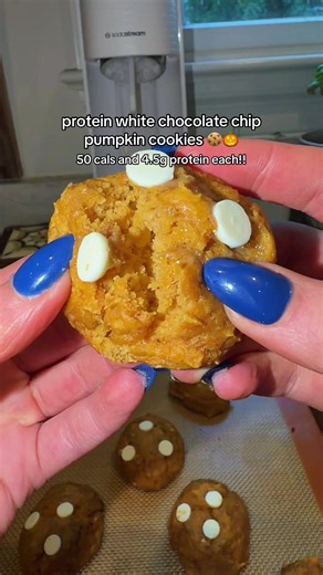 DELICIOUS Pumpkin Protein Cookies!!!🎃 ONLY 50cal AND 4.5g PROTEIN?!? Makes 30 cookies Ingredients - 2 cups all-purpose flour - 4 scoops whey protein powder - 1 tbsp baking powder - 1 cup brown sugar Stevia - 2 pinches of salt - Cinnamon, cloves, ginger to taste - 2 tbsp SunButter - 1 can pumpkin purée - 2 tbsp water - Optional: white chocolate chips Directions 1. Preheat oven to 350°F and line baking sheets with parchment paper. 2. Mix flour, protein powder, baking powder, stevia, salt, and cin