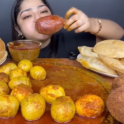 ASMR:EATINGSPICY MUTTONLEG CURRY🔥BASMATI RICE ||#shorts​ #mukbangn​#asmreating​#mukbangasmr​ #asmr​