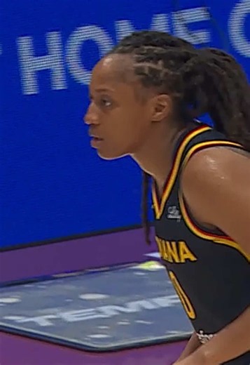 Kelsey Mitchell tonight: ✔️ set WNBA single-season scoring record ✔️ set single-season franchise-record for 3-pointers made ✔️ 9th game with 30 PTS this season 🔥🔥🔥