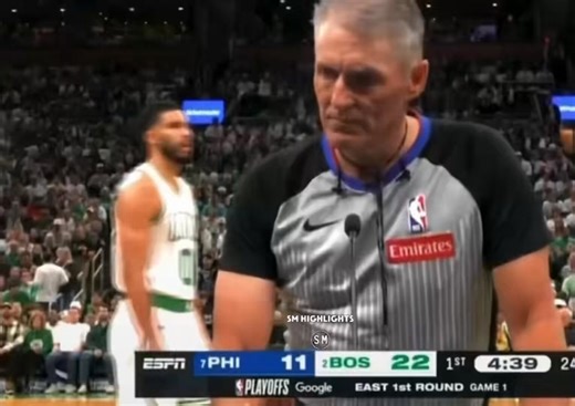 “DO YOUR JOB!” A pissed off referee Scott Foster to someone working at the scorer’s table 🗣️😳Foster also slapped his hand down on the podium. Thoughts? 🤔