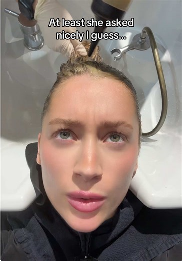 IM SORRY😭😭 @Redken Pro sheds EQ gloss in platinum ice