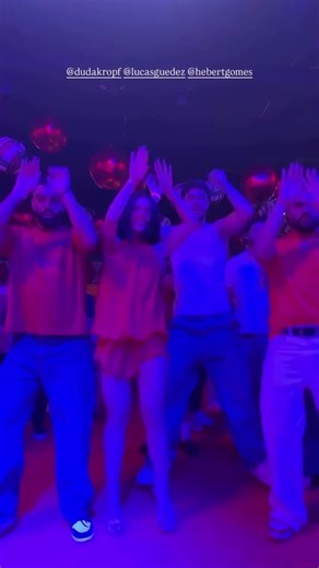 Os vídeos de Duda Kropf (@secundariakropf) com GOSTOSIN - Anitta & Felipe Amorim & HITMAKER