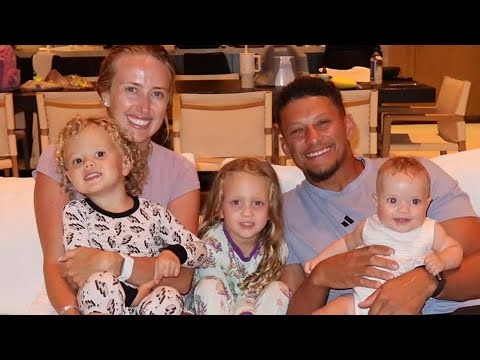 Brittany Mahomes Shows Off Daughter Sterling’s Western Style | E! News