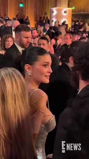 Timothée Chalamet and Kylie Jenner leave the #GoldenGlobes ceremony hand in hand. 😍 #AwardsSeason