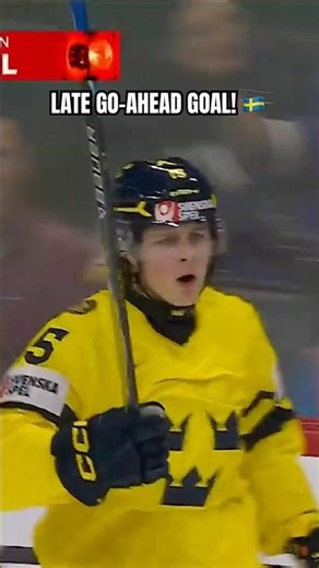 WHAT A TUCK! 🔥 Ivar Stenberg with the CLUTCH go-ahead goal for Sweden! #WorldJuniors