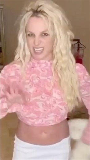 Britney Spears Family IGNORES Her