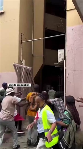 Operation Dudula members were reportedly involved in a tense standoff outside an apartment complex, where residents—believed to include nationals from countries such as Nigeria and Ghana—live. The group allegedly attempted to force entry into the building, but their actions were halted when police intervened, preventing the situation from escalating further.