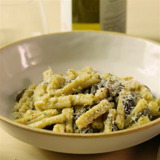 This creamy pasta with sautéed mushrooms and leeks comes together in just one pot. With parmesan, cream, and white wine involved, how could you say no? GET THE RECIPE: bit.ly/4fAEZXC | Food & Wine