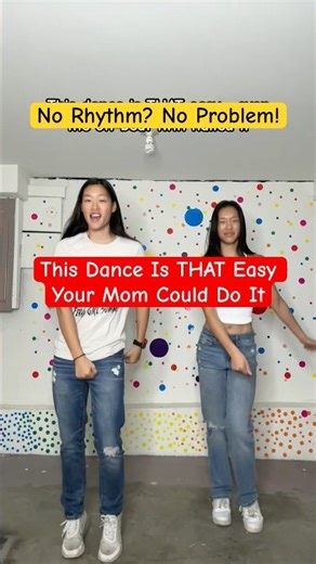 No Rhythm Twin vs This Easy Dance Challenge #twins #shorts #viral