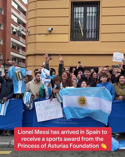 What a unique arrival 👀 🎺 (via fpa/X) #leomessi #messi #futbol #soccer #espnfc