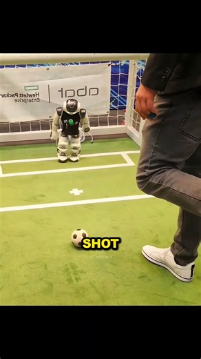 This Guy's Robot Could Play Football 😲⚽