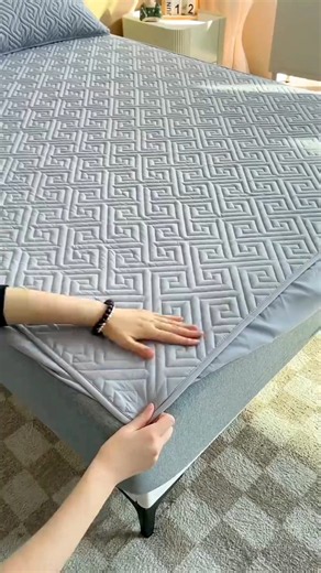 Affordable Elastic Bedsheet 😍 Elastic Bedsheet #bed #gadgets