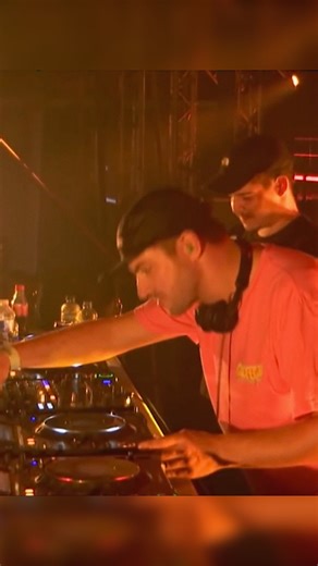 DnB Rollers on Instagram: "@serumdnb B2B @bou_dnb dropping @emperordnb’s ‘The Chain’ edit at @rampage.international 2019 🔥"