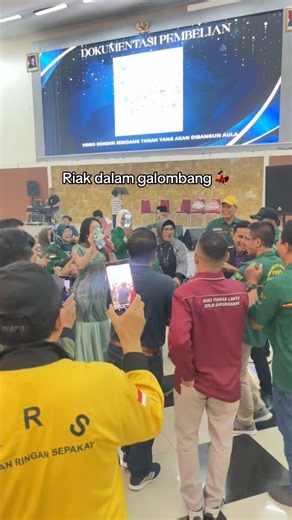 Riak dalam galombang liveee💃🏻💃🏻 @En Jaylani @ABJLangkitangManagement #fyp #fypシ