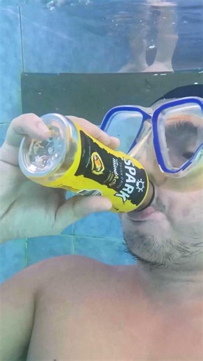 Spark Mango Lychee Drink & Burp Underwater