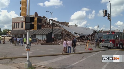 Officials working to determine cause, timeframe for cleanup after Mattoon building collapse