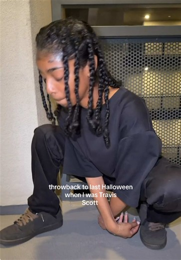 I fear I have problems 😂😂😂😂 and yes Shane was Kylie Jenner but would KILL me if I posted him in his costume💀💀💀💀 lowkey if this gets hella views I might post Shane as Kylie Jenner LMAOAOOA #halloween #jadahmarie #travisscott #fail