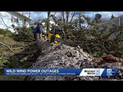 Powerful winds cause outages and damage in Milwaukee