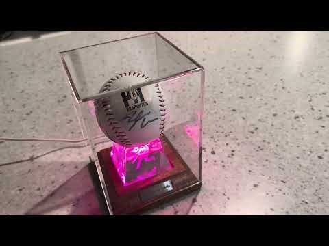 All you need to know about this LED baseball display case!