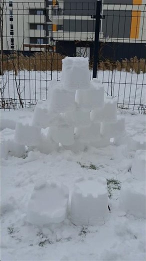❄️Winter at Its Peak ❄️ Heavy Snowfall Moments☃️#snowfall #snowman #castle #wintervibes #poland