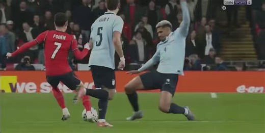 🚨🆕Ronald Araujo : "J’ai parlé avec Foden, c’était un tacle dur, mais évidemment, je visais le ballon sans aucune mauvaise intention. Après le match, j'ai parlé à @PhilFoden , je lui ai envoyé un message. Il m'a dit qu'il allait bien, que ça fait partie du jeu. Les gens en font toute une histoire, mais il est clair que je visais le ballon. Tous ceux qui me connaissent savent que je n'ai pas de mauvaises intentions…Si on arrête le l’action, ça paraît être un tacle très dur, mais mon intention ét