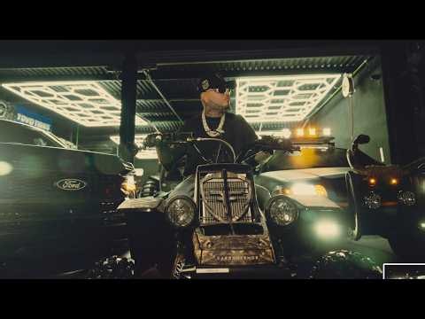 Farruko - LOS ANORMALES (Official Music Video)