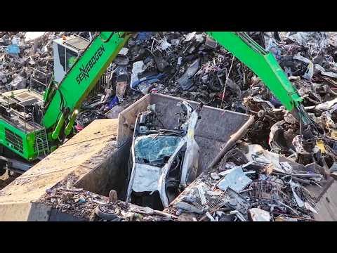 Watch the Shredder Feed & Output Plus Big Lorries Tipping Scrap & Wheel Loaders | UK SCRAP YARD
