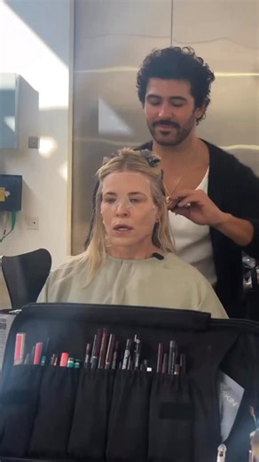 1 week until showtime! #CriticsChoiceAwards | Chelsea Handler