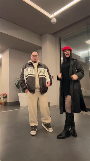 Vidéos de Dounia Chakir (@douniachakir0) avec Jaya Labssa lekhal - Cheb Bibou 22