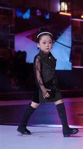 Mini Fashion Queens Strut Their Stuff! LittleSupermodels BaoziEnenWalks
